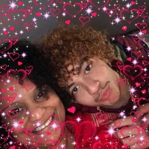 Meet your Posher, Claudia